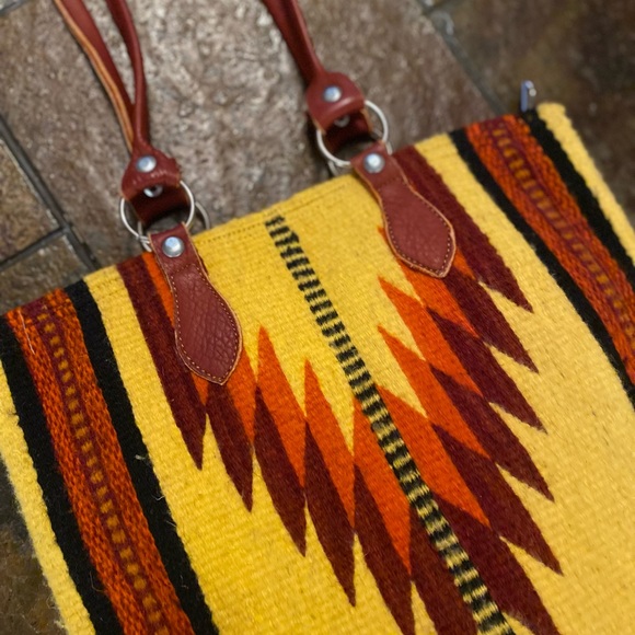 Handmade artisan-crafted Aztec Western print yellow and orange woven wool purse - Picture 8 of 10